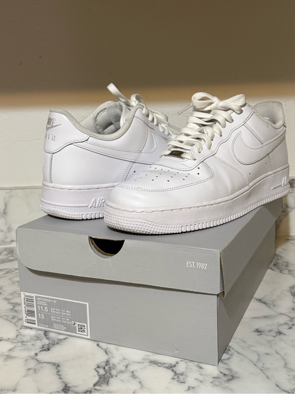 Nike Men’s Air Force 1 07 Sneakers
